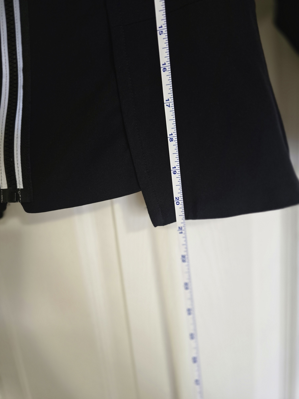 Milly Of New York Black Zip-Front Tailored Designer Jacket - Picture 13 of 13